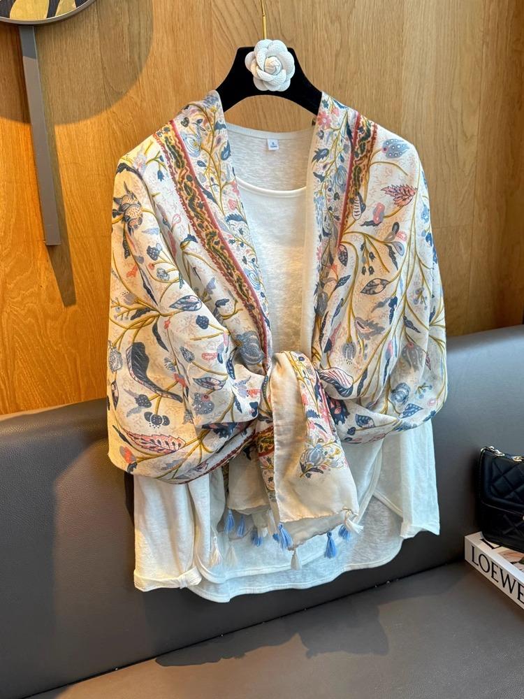Bohemian vacation style sunscreen shawl with women's new models are very good-looking, high-end atmosphere and high-grade