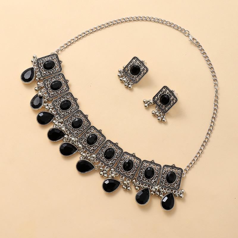 

Комплект ожерелья и серег с квадратными и каплевидными драгоценными камнями, высококлассный, в ретро этническом стиле, с инкрустацией бриллиантами 1 pair чёрный