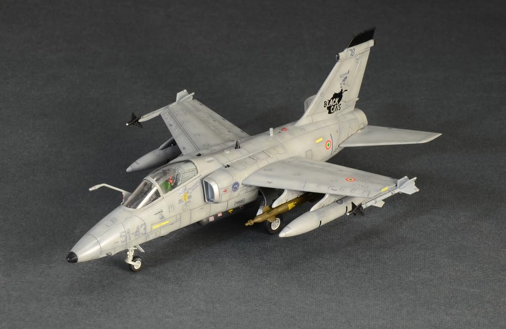Platz Scale Italiaans AMX Ghibli Aanvalsvliegtuig Plastic Modelbouw Kit IT1460 1/72 (Vliegtuig)
