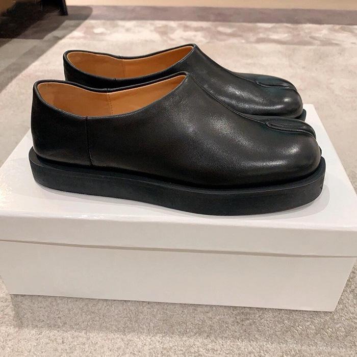 Unisex Tabi Split-Toe Low-Top Slip-On Shoes