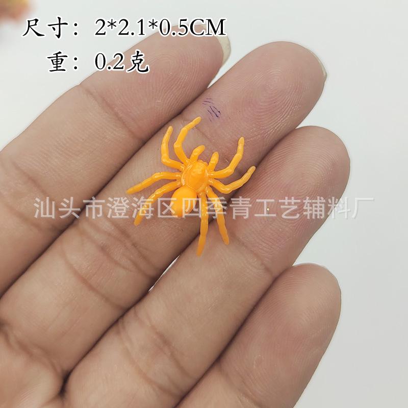 Fake Spiders Can Be Mixed with Halloween Layout Props Mini Little Spiders Trick Simulation Spoof