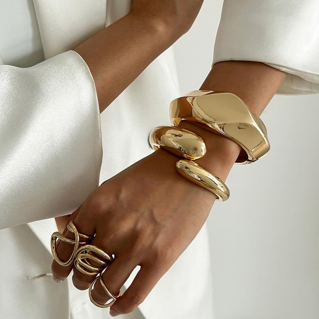 Exaggerated Metal Smooth Surface Wide Bracelet Bracelet Design Irregular Wave Spring Bracelet