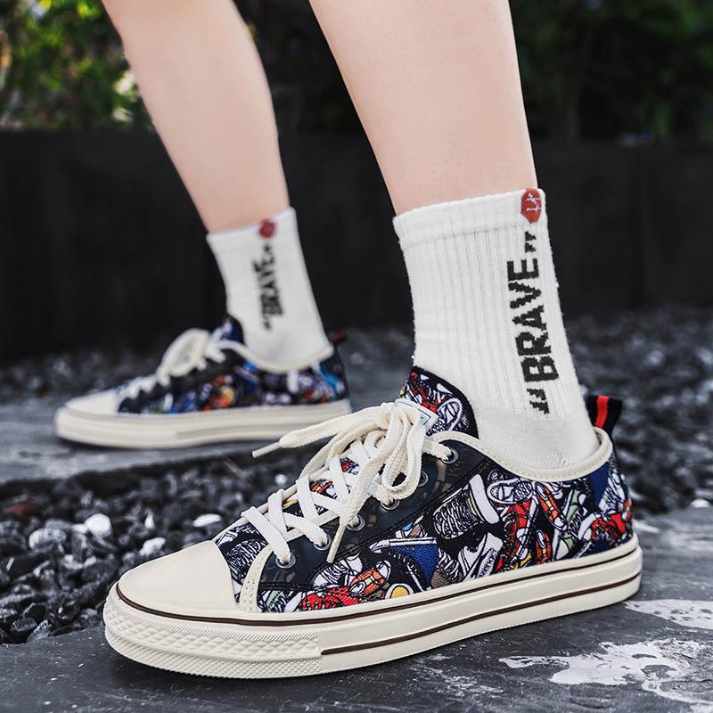 Fashion Retro Board Shoes Men's Fashion Sneakers Comfortable Graffiti Cool Street Breathable Outdoor Casual Street Trend Skateboard Sho