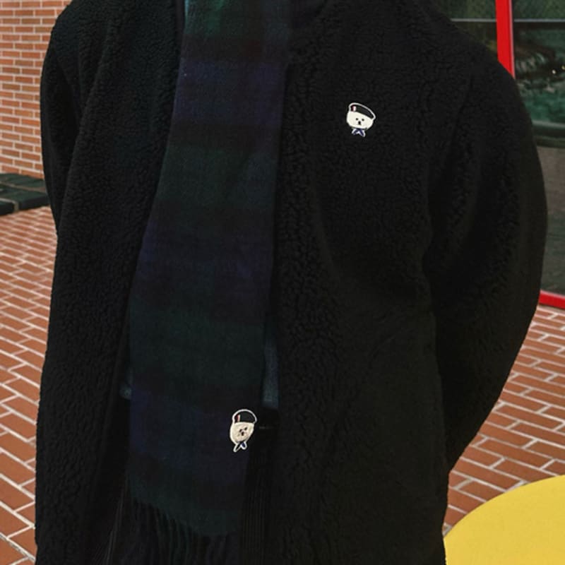 beyondcloset New Parisian Dog Wappen Basic Muffler Green