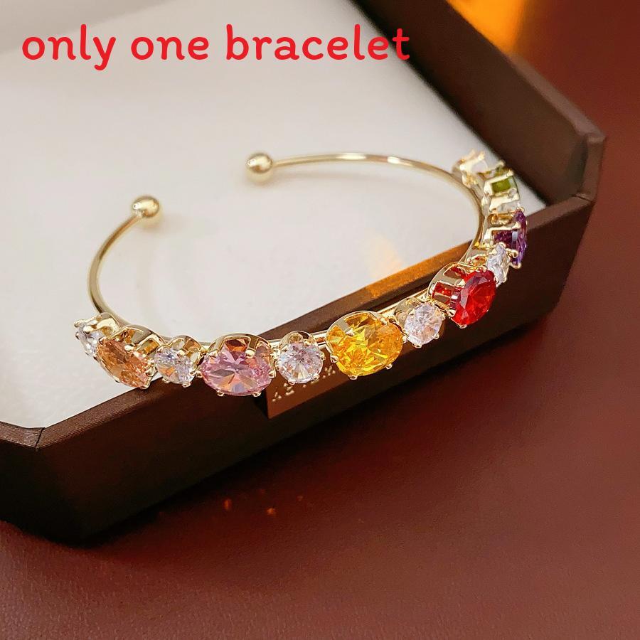 Copper Zircon Square Bracelet With Elegant Geometric Design For Daily Wear Gold Color