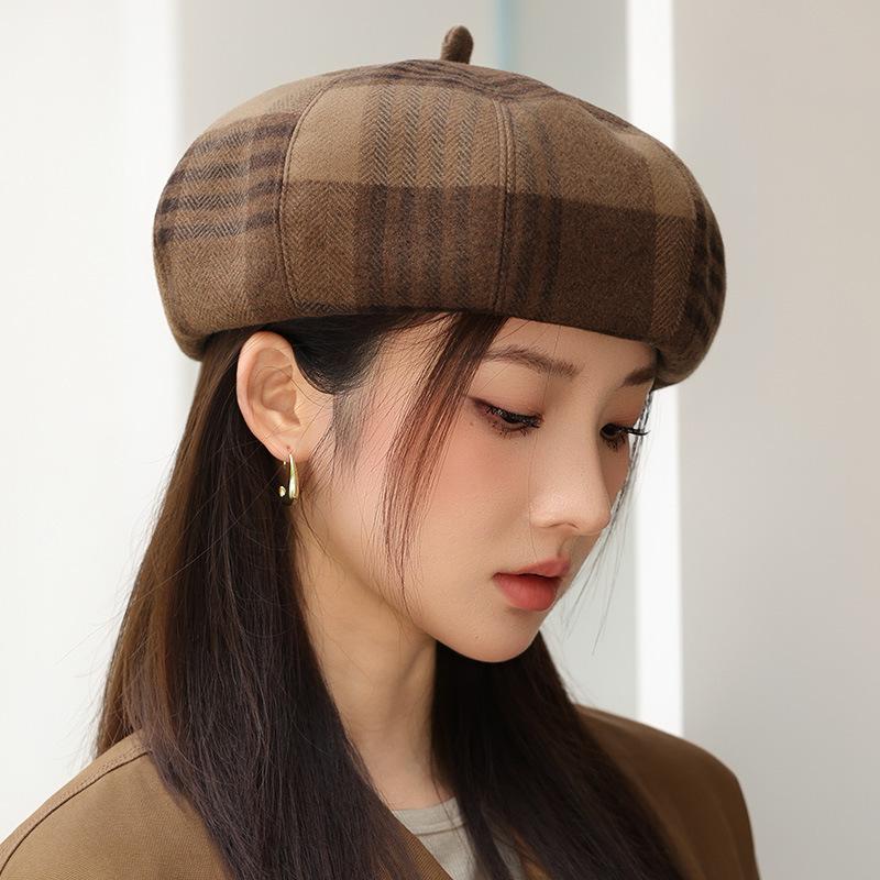 New Autumn and Winter Plaid Beret Women's Fashion Painter Hat Retro British Bud Hat
