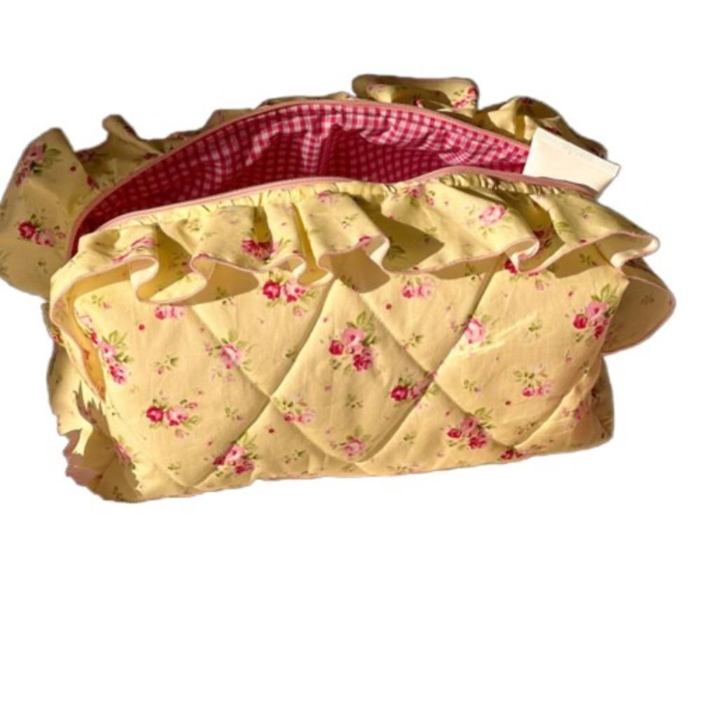 Large Capacity Ruffle Makeup Bag Cherry Printed Wash Storage Bag Sweet Toiletry Organizer Skincare
