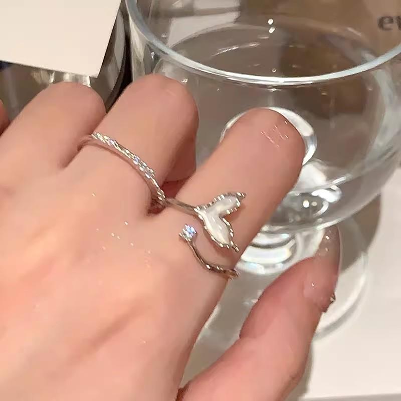 Zircon Tail-shaped Open Ring for Women, A Niche Design with A Touch of Luxury and Sophistication. A Simple Ring for The Index Finger, Exquisite.