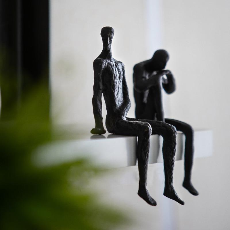Creative Abstract Metal Human Sculpture Craft Irregular Thinker Statue Bar Cabinet Entryway Ornament Gift Indoor Decoration