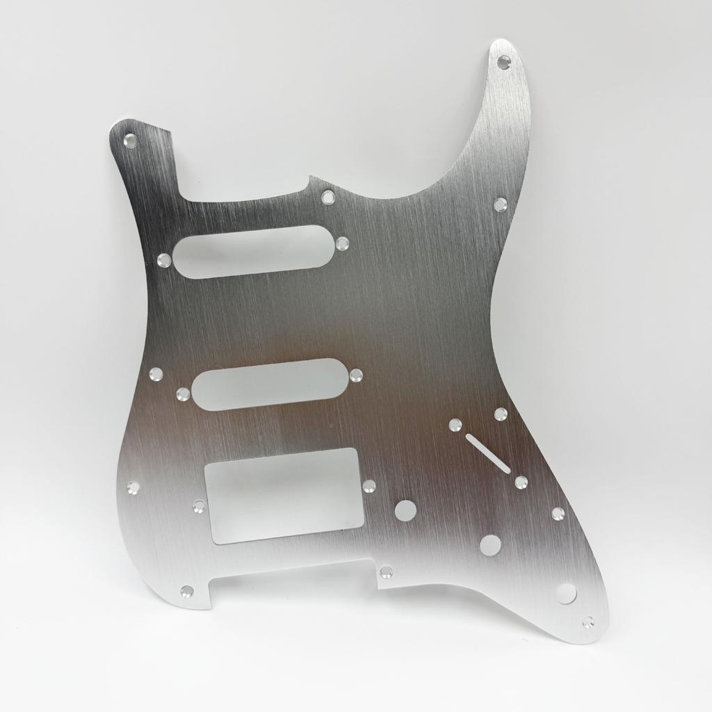 Hoogwaardig 1,5 mm dik Enkelzijdig Geborsteld Aluminiumlegering Paneel 11-gaats ST Elektrische Gitaar Pickguard SSH Decoratieve Pickguard
