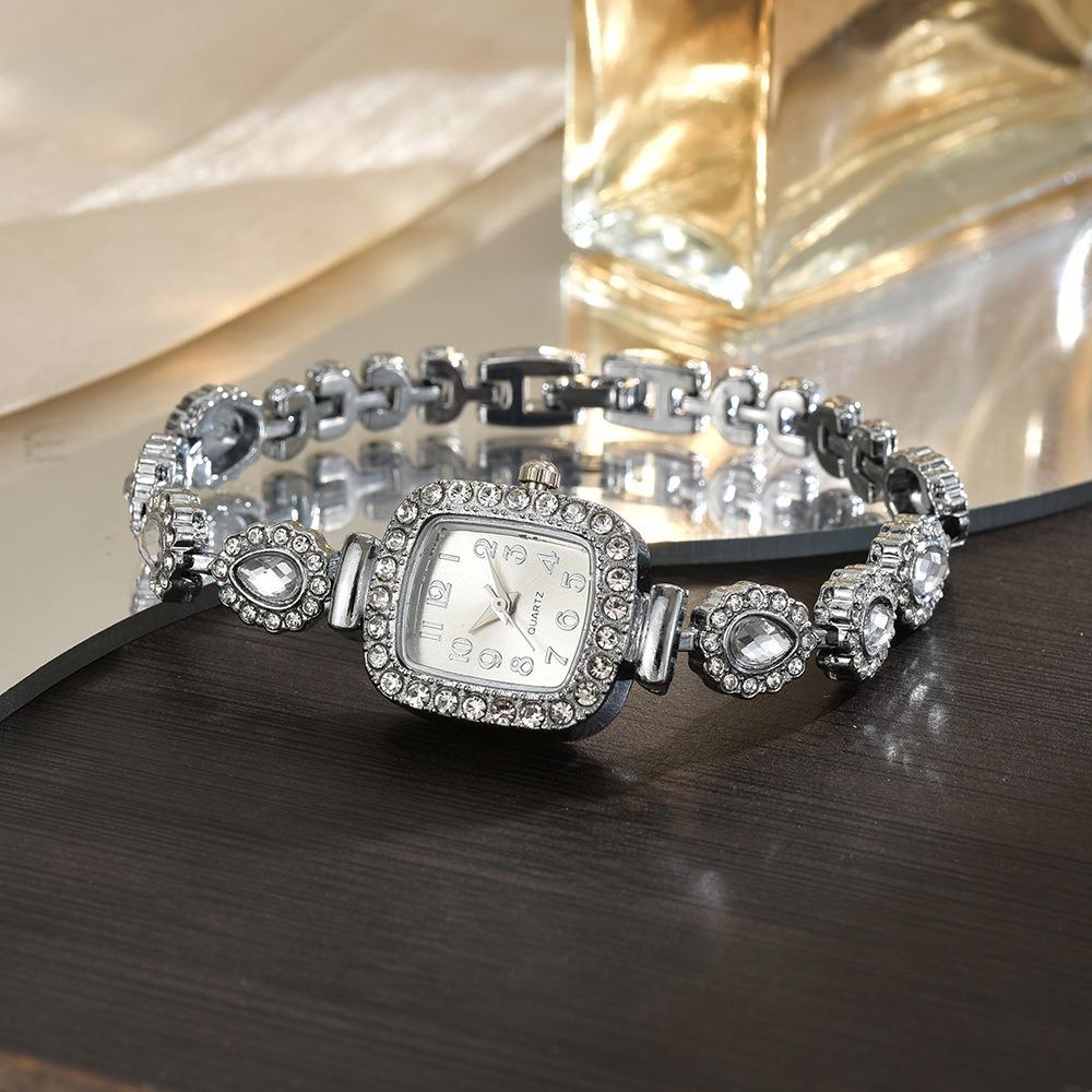 Diamond Studded Watch Strap Square Shaped Watch with Adjustable Bracelet Wrist Decoration  Gift серебряный