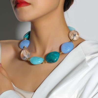 Fashionable Retro Exaggerated Acrylic Necklace Women's Design Sense Temperament Necklace Accessories Transparent Beaded Necklace