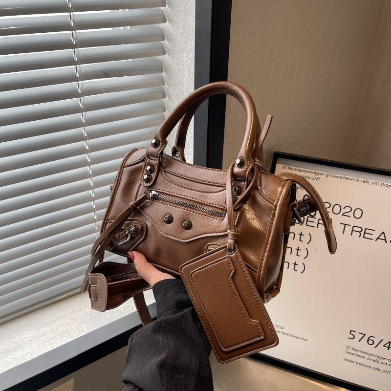New locomotive handbag bag women's retro rivet pillow bag fashionable shoulder messenger bag