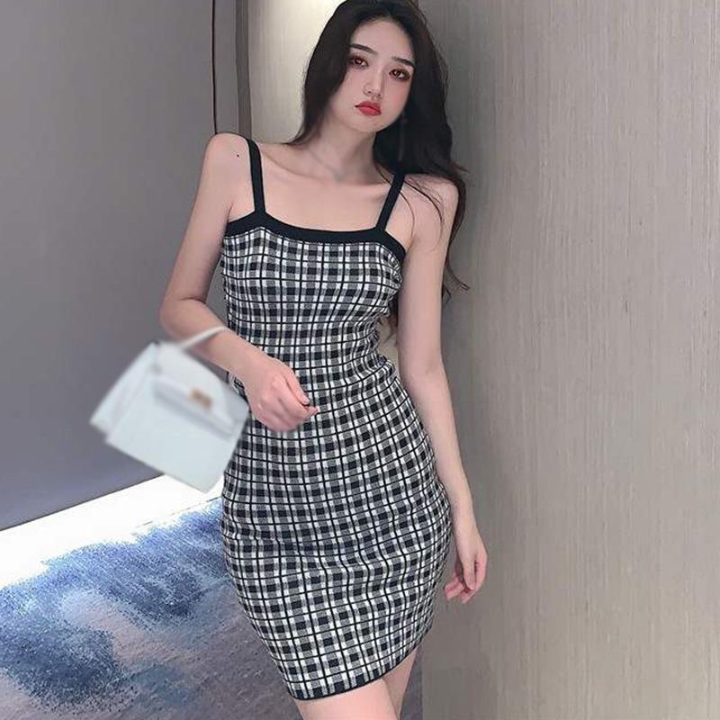 

Женские клетчатые узкие трикотажные платья без рукавов с открытой спиной и слингом