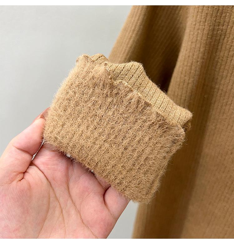 Women's Velvet Half-High Collar Sweater: Solid Color, Warm, Slim-Fit, Autumn/Winter Style, Simple & Soft Knitted Base Layer.