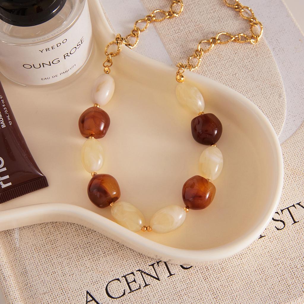 Yori Amber-white Stained Resin Necklace Fashion Chic Sexy Jewelry Accessories Waterproof Wholesale Gift Bijoux Femme