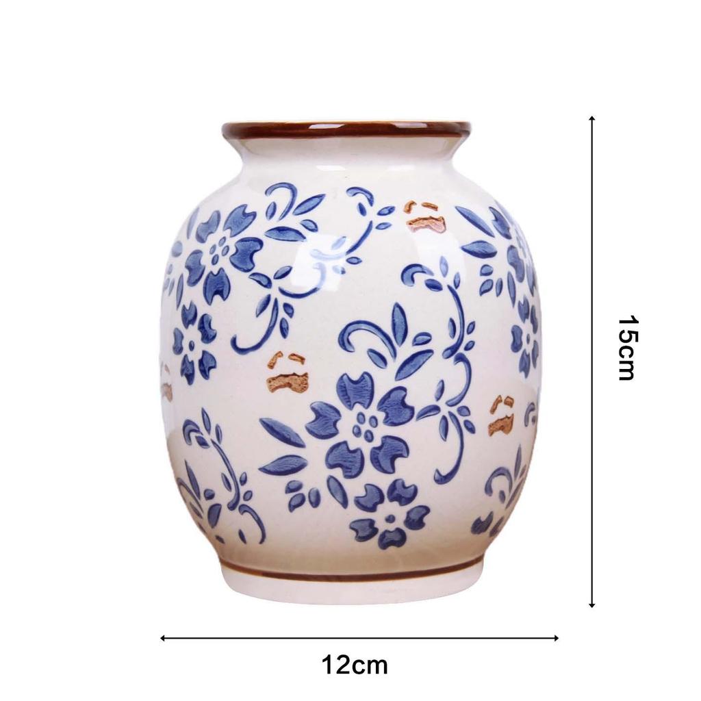 Vintage Blauw en Wit Porseleinen Kleine Vaas voor Bloemschikkingen – Retro Keramisch Ornament voor Woonkamer Decoratie.