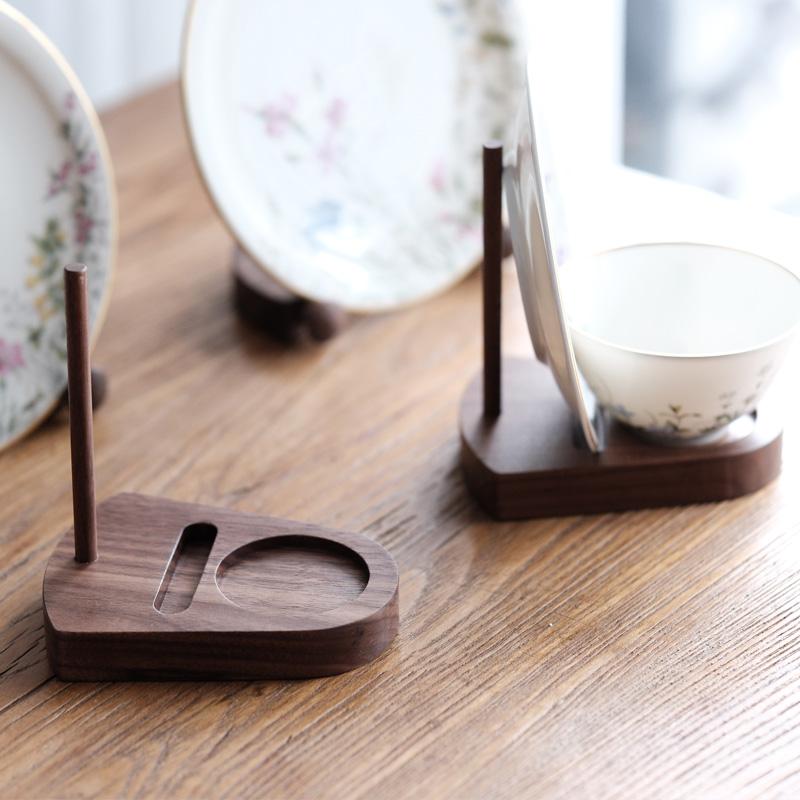 Suport din lemn de nuc pentru farfurii Suport pentru vase Suport de prezentare pentru masă Placă de scurgere Raft de servire și depozitare pentru bucătărie Decor