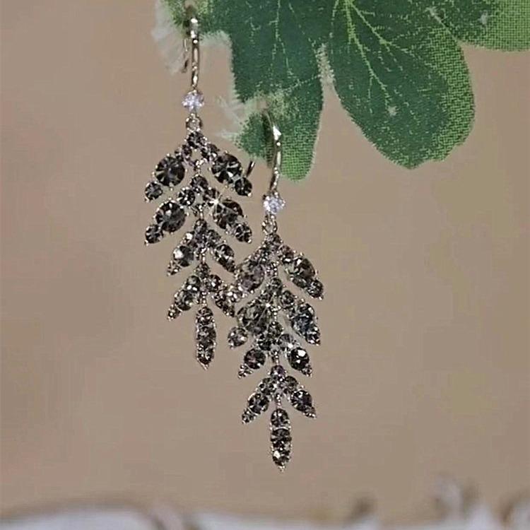 

Retro gray rhinestone leaf tassel earrings сірий