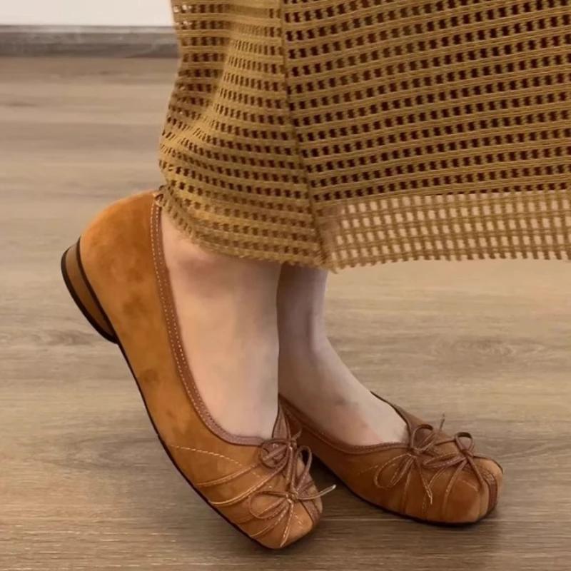 Fashion Novelty Bowknot Design Low Heel Pumps Women Comfortable Square Toe Lightweight Designer Shoes for Ladies Fashion Brand Loafers