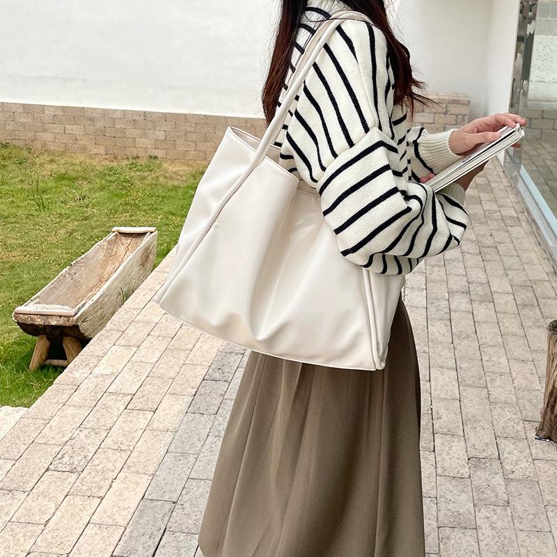 Tote Bag Women's Handheld Large Bag, Casual and Unique Design, Versatile and Large Capacity Single Shoulder Underarm Bag, Korean Edition Bag