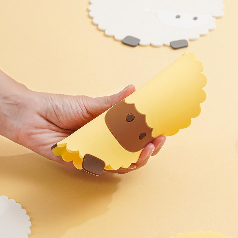 Cartoon Sheep Silicone Trivets, Heat Resistant Placemats for Dining Table, Non-Slip Insulation Pads for Bowls, Cups, and Dishes