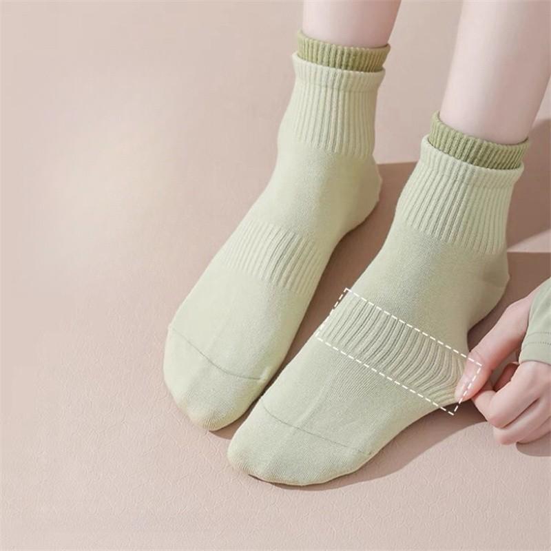 Yoga Socks Children's Mid Tube Socks Professional Anti Slip Running Socks for Spring Summer and Autumn Indoor Fitness Floor Socks