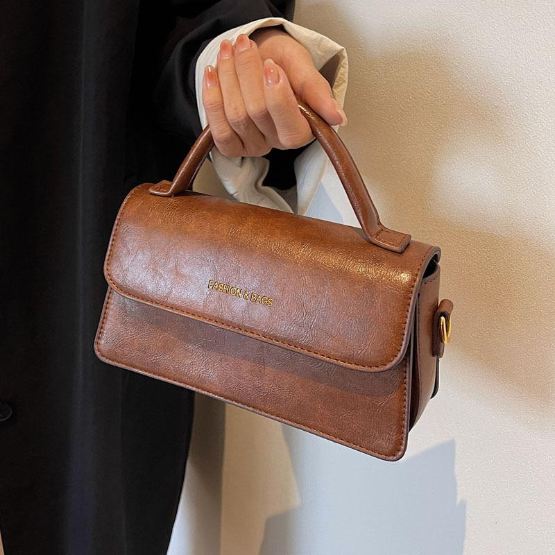 Retro small bag women's bag 2026 new fashion summer shoulder crossbody armpit bag women's portable small square bag