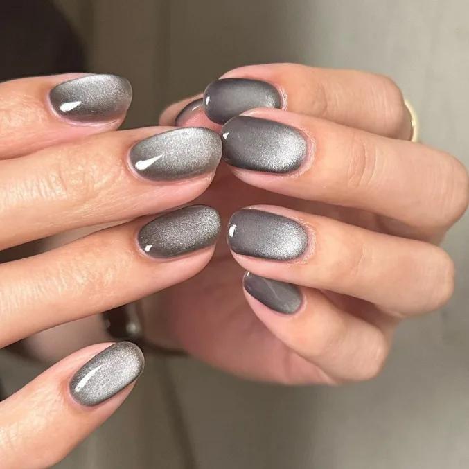 24Pcs Simple False Nails with Glue Short Almond Fake Nails Glitter Aurora Round Head Full Cover Nail Tips Oval Press on Nails