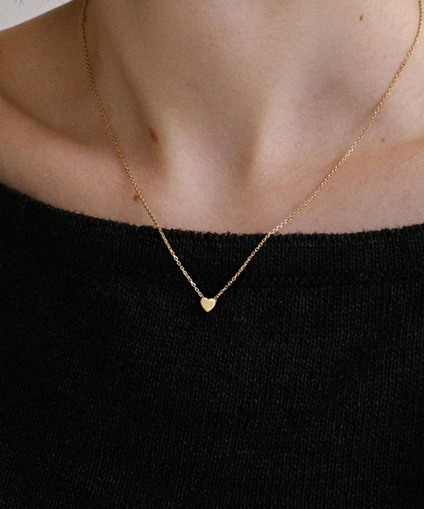 Akarki 14K Mini Flat Heart Necklace
