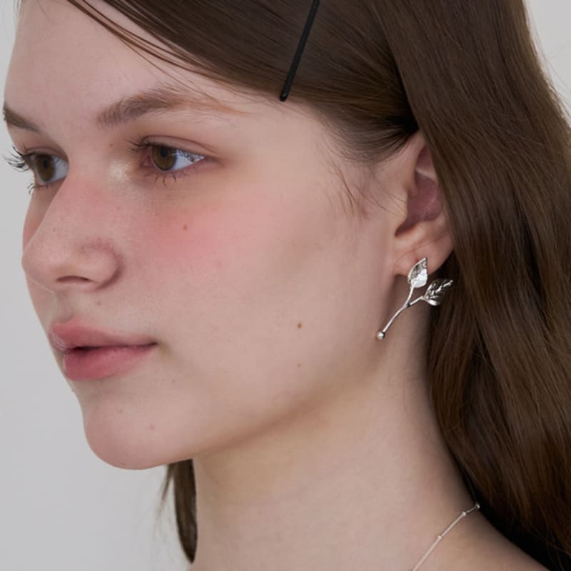 STILL INSTANT Rose with Dew - Earring 04