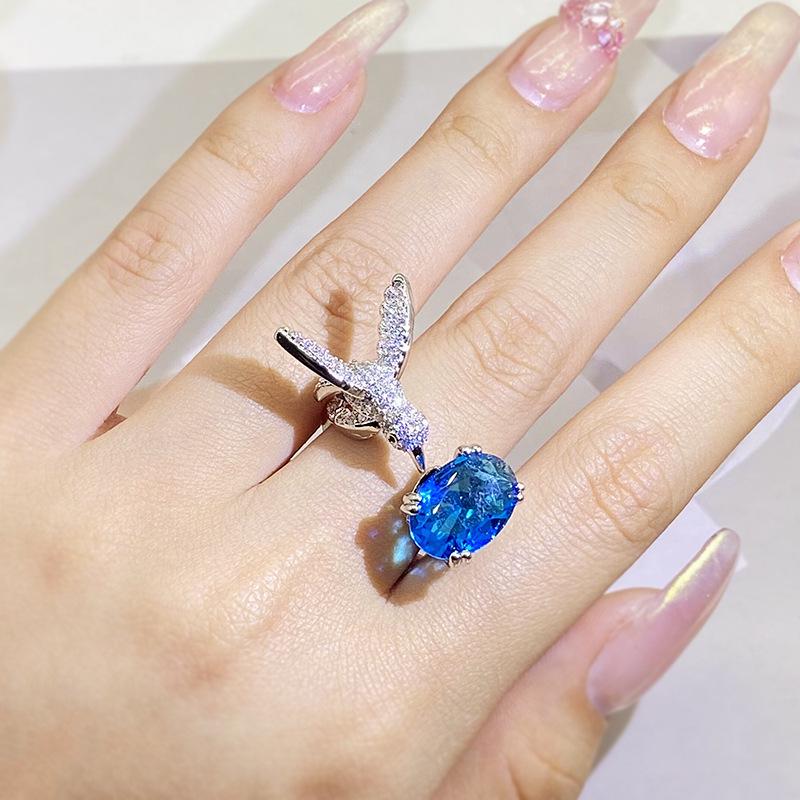 High-End Hummingbird Ring: Santa Maria Aquamarine-Look with Colored Gemstones for Women