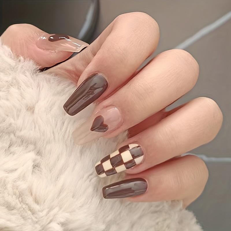Press-On Fake Nails with A Chocolate Checkerboard Design, Medium-Length Heart-Shaped Removable Tips, 24pcs