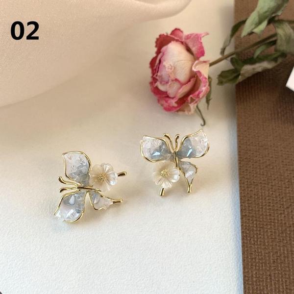 

Серьги-гвоздики с цветком и бабочкой для женщин, модные милые серьги с кристаллами, вечерние украшения, подарок на день рождения