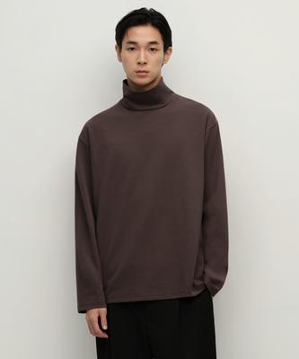 [Heat Standard] Turtleneck Long Sleeve T-Shirt [Dark Brown]