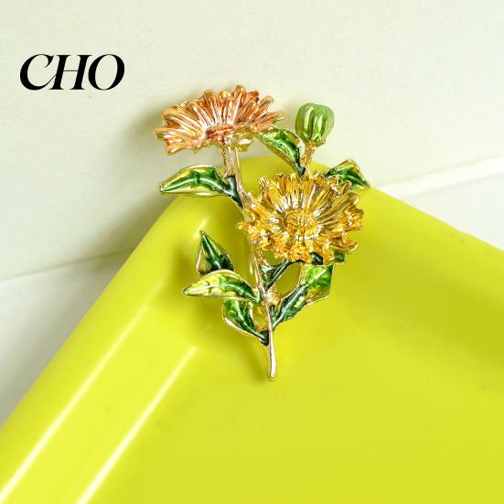 Durable Enamel Pin Brooch Coloring Three Chrysanthemums Design Zinc Alloy Lightweight Coats Suits Sweaters Dresses Badge Party Accessory Dress