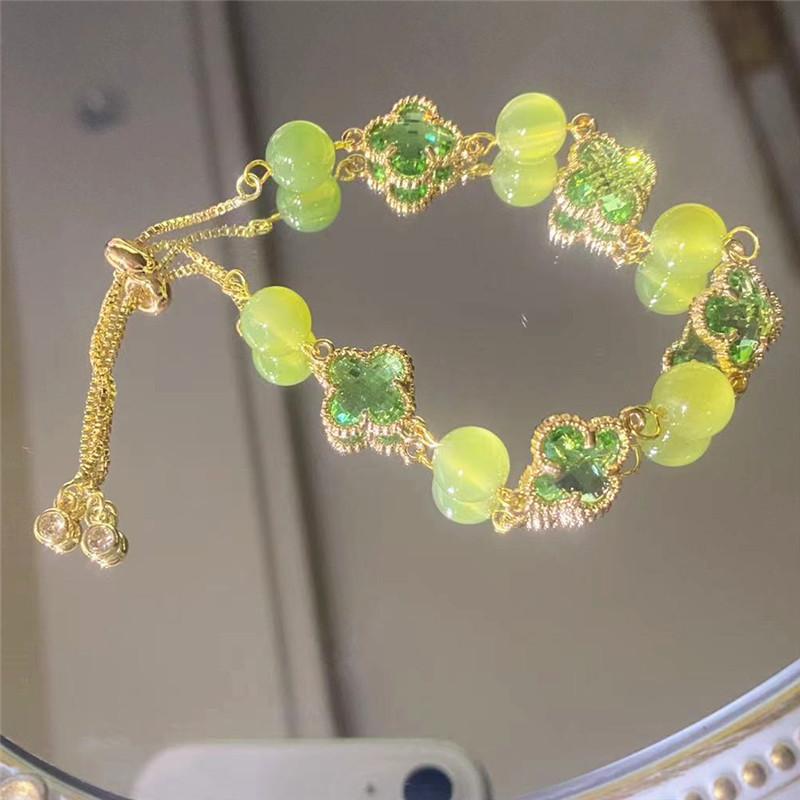 

Fashion four-leaf clover bracelet, natural Huangtashan amethyst and white crystal energy bracelet, fresh.