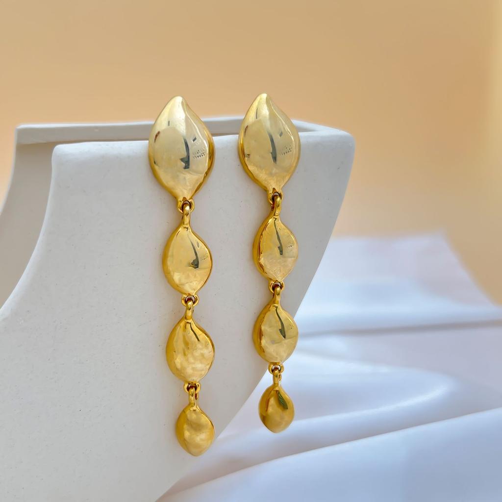 Copper-plated 18K gold water drop tassel thin earrings women's autumn and winter simple cold wind niche design temperament stud earrings