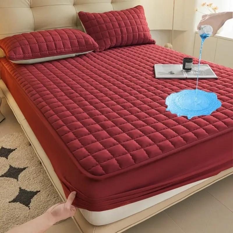 2026 Waterproof Bed Thicken Cotton Anti-bacterial Mattress Cover Anti Water Bed MattressProtector Skin-friendly Bed Cover with Elastic