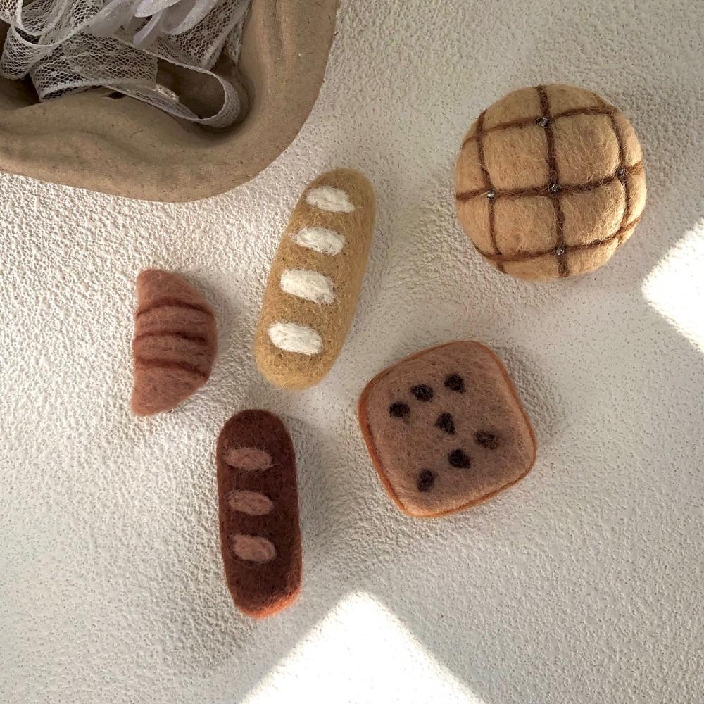 Wool Felt French Bread Hair Clip Pretzel Pineapple Bun Brooch Funny Raisin Toast Pin Students