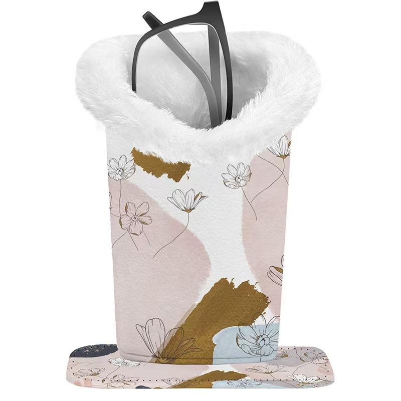 

Магнитный плюшевый футляр для очков One Size