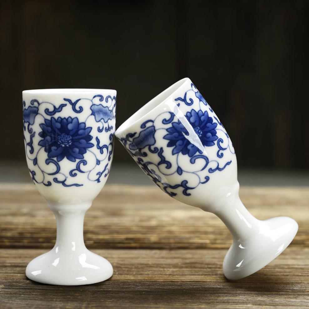 2PCS/Lot Chinese  Mini Goblet 20ML Ceramic Wine Glass Home Retro Liquor Glass Chinese Blue And White Porcelain Wine Cup
