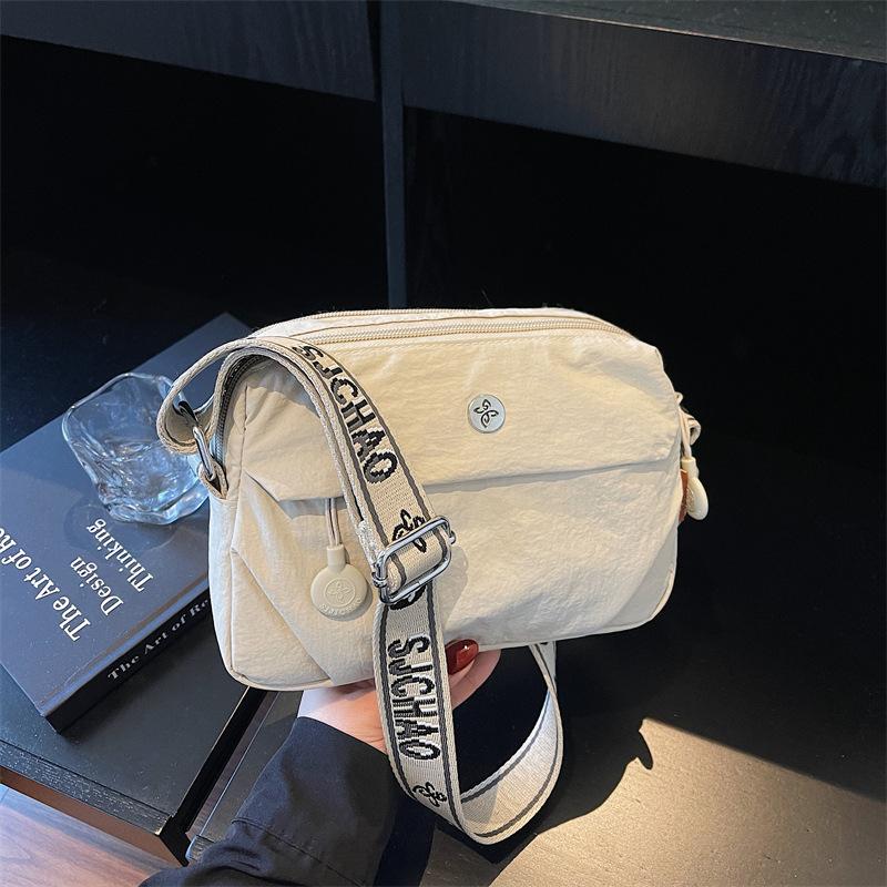 

Lazy Wind New Simple Commuter Bag Light Versatile Large Capacity Crossbody Bag Shoulder Bag Solid Color Mobile Phone Bag
