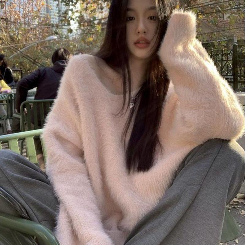 Pullover knitted sweater for women autumn and winter niche design high-end loose and gentle Korean sweater female top