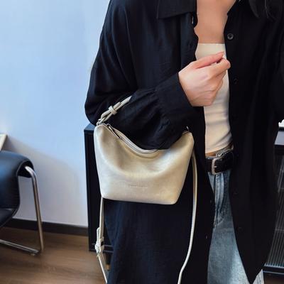 Borsa alla moda da donna nuova semplice e alla moda piccola borsa quadrata portatile a spalla a tracolla
