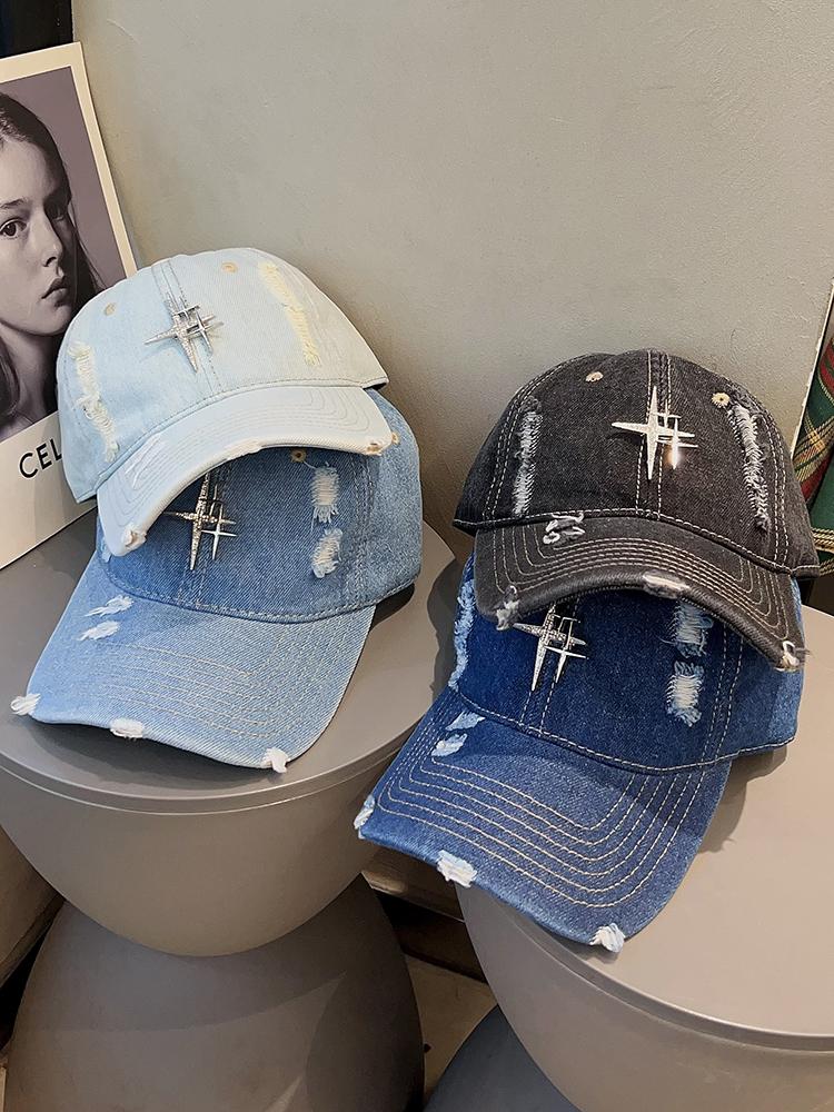 Street Retro Vintage Vintage Cowboy Hole Baseball Cap with Star Rhinestone Pattern Duckbill Cap, Highlighting Small Face