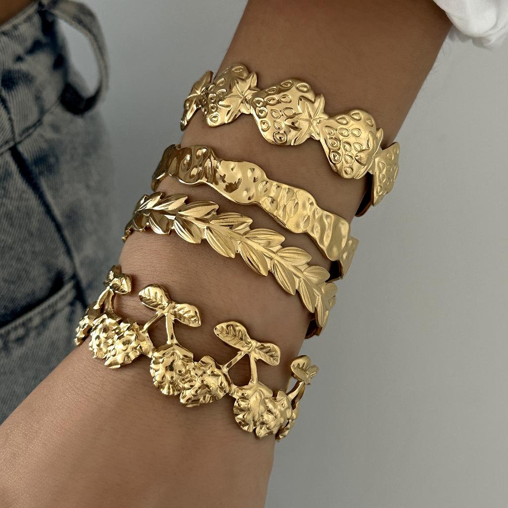Delicate Bohemian Stainless Steel Flower Shell Open Bangle Set for Women Chic Stackable Seaside Vacation Party Jewelry Accessori