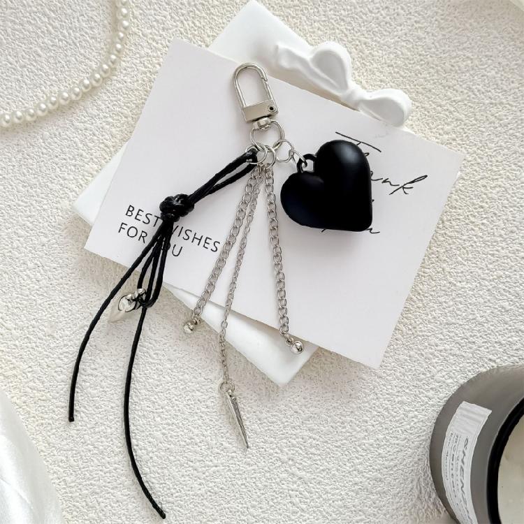 Modern Black Heart Shaped Bag Charm Keyring Artistic Love Detail Keychain Ideal For Casual And Stylish Looks