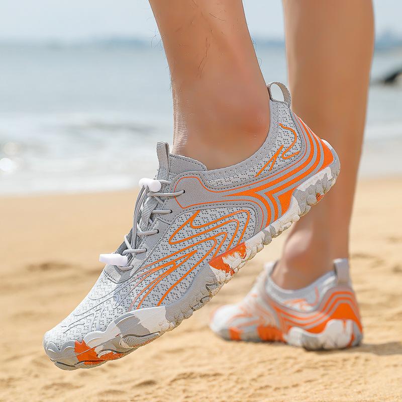New five-finger wading shoes outdoor couple creek shoes water sports diving beach shoes amphibious shoes