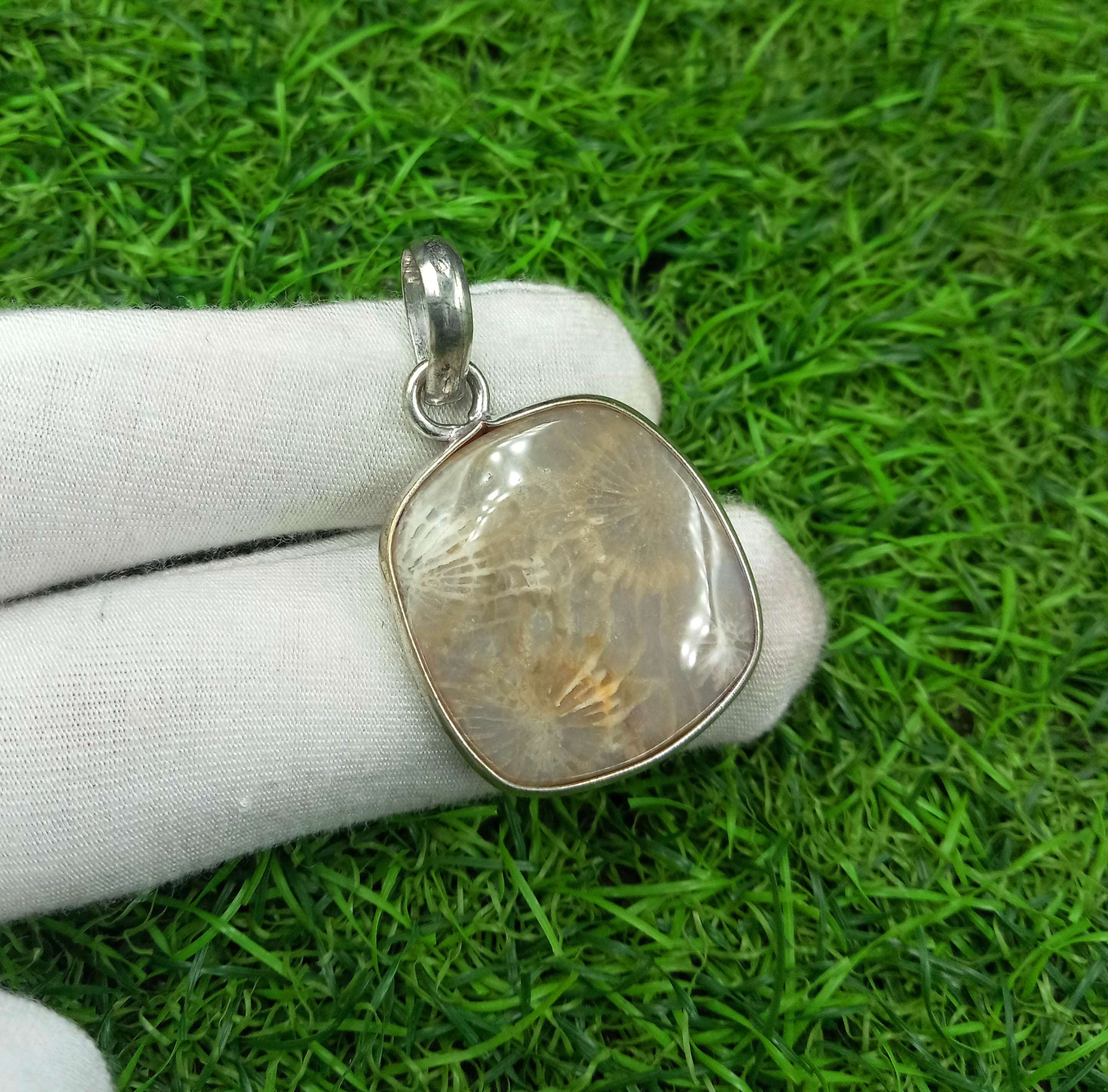 

Ископаемый коралловый драгоценный камень 925 пробы с серебряным покрытием Подвеска безель DEP-497